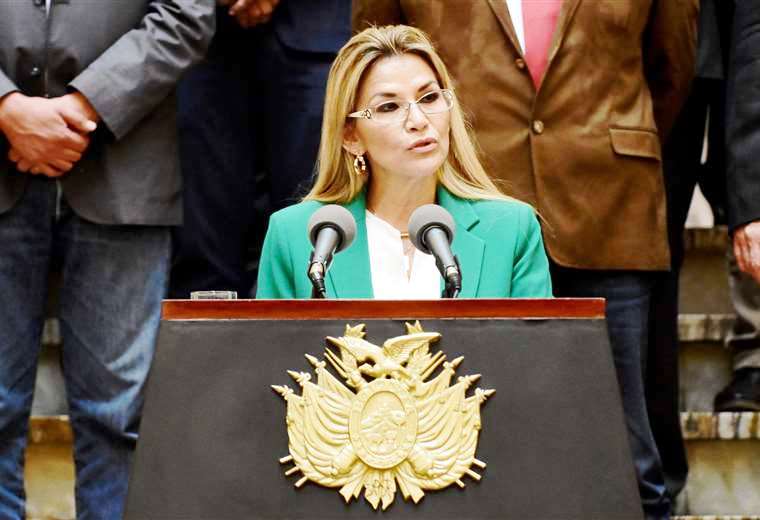 Jeanine-Áñez-presidente-bolivia