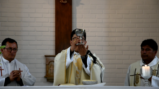 El Padre Yhosmar Casillas celebró su primera Misa en Yotala