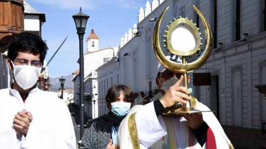 “Pastor Propio de la parroquia que le ha sido confiada” Día del Párroco