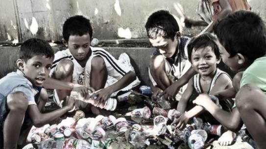 “Viviendo con estos niños es imposible caer en la desesperanza…” – P. Dauchez