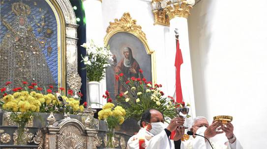 “El boliviano es hospitalario y solidario” IGLESIA PIDE DIALOGO Y UNIDAD PARA VENCER LAS DIFERENCIAS QUE NOS SEPARAN